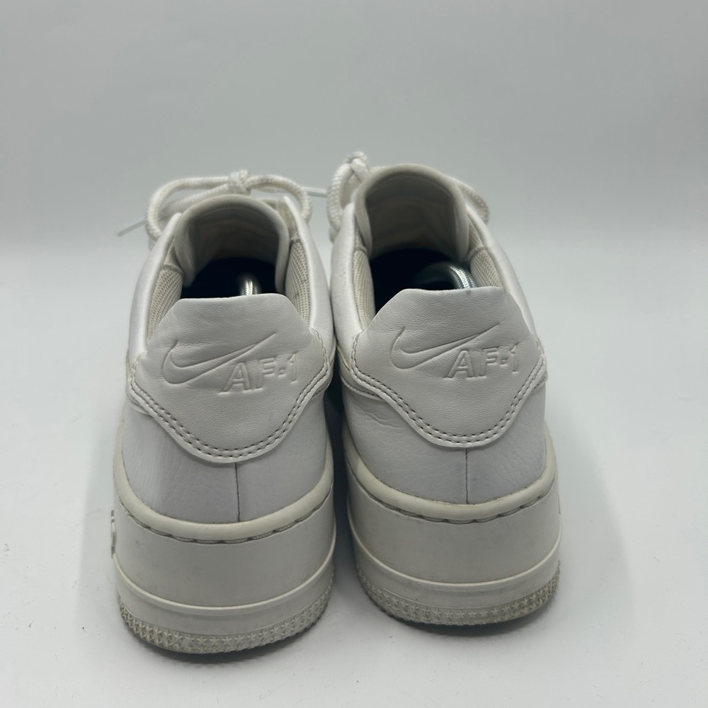 Nike Air Force 1’s Women's White Sneakers Size 7.5 - Picture 3 of 6